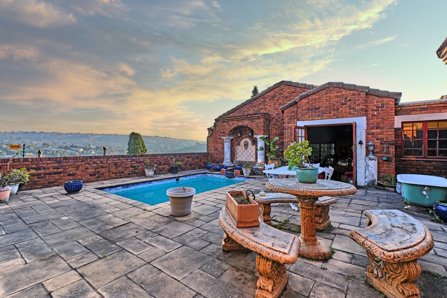 4 Bedroom Property for Sale in Helderkruin Gauteng