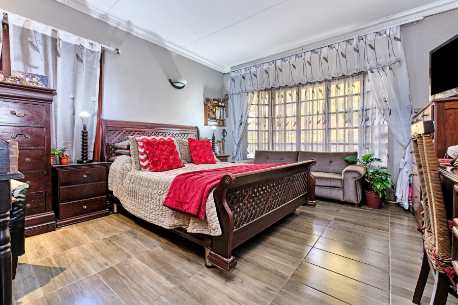 4 Bedroom Property for Sale in Helderkruin Gauteng