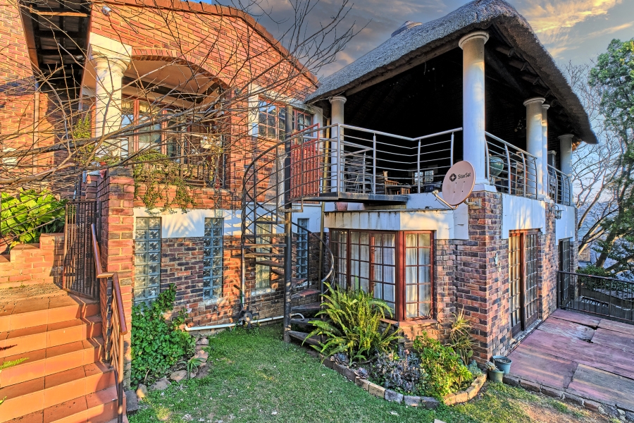 4 Bedroom Property for Sale in Helderkruin Gauteng