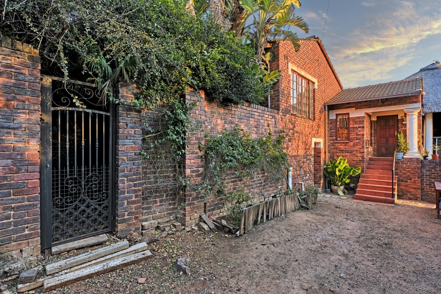 4 Bedroom Property for Sale in Helderkruin Gauteng