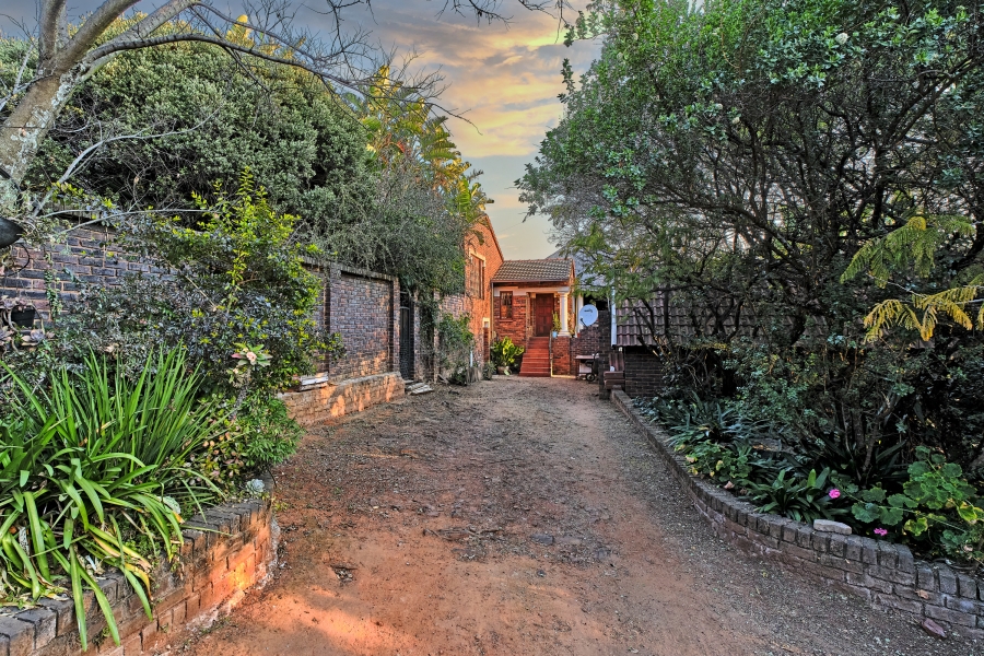 4 Bedroom Property for Sale in Helderkruin Gauteng
