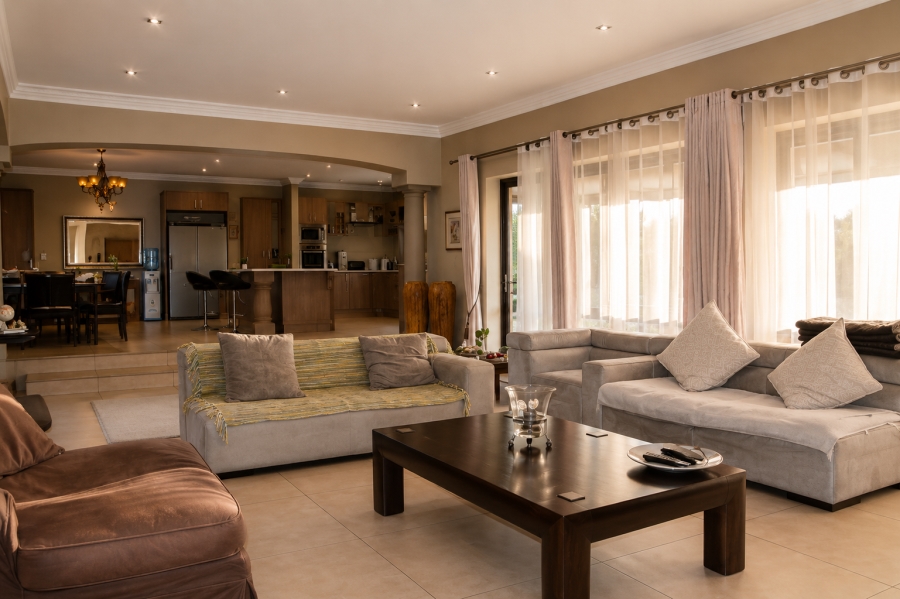 5 Bedroom Property for Sale in Blue Valley Golf Estate Gauteng