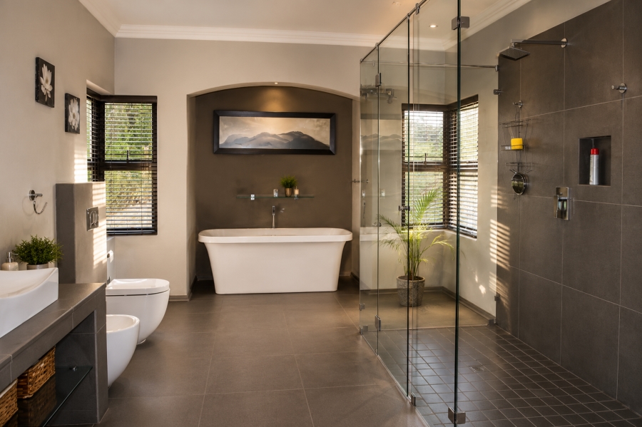 5 Bedroom Property for Sale in Blue Valley Golf Estate Gauteng