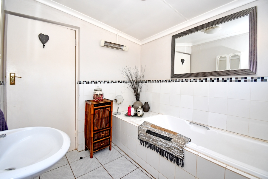3 Bedroom Property for Sale in Gerardsville Gauteng