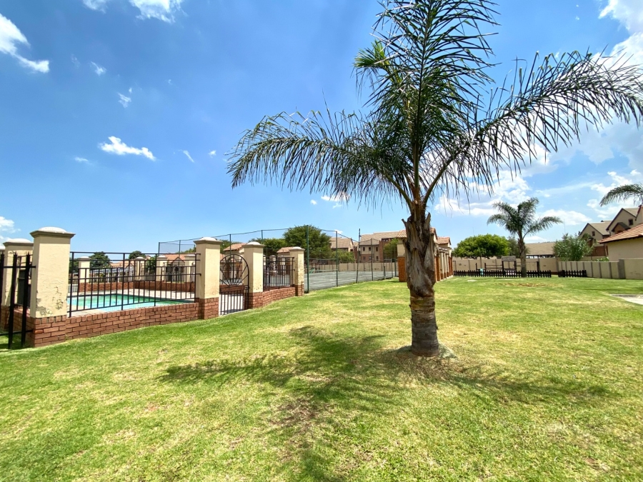 3 Bedroom Property for Sale in Halfway Gardens Gauteng