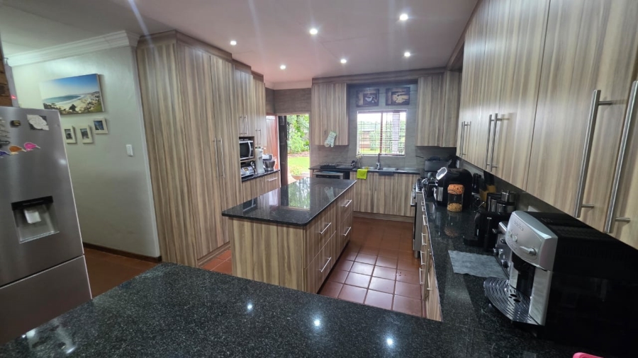 4 Bedroom Property for Sale in Doornpoort Gauteng