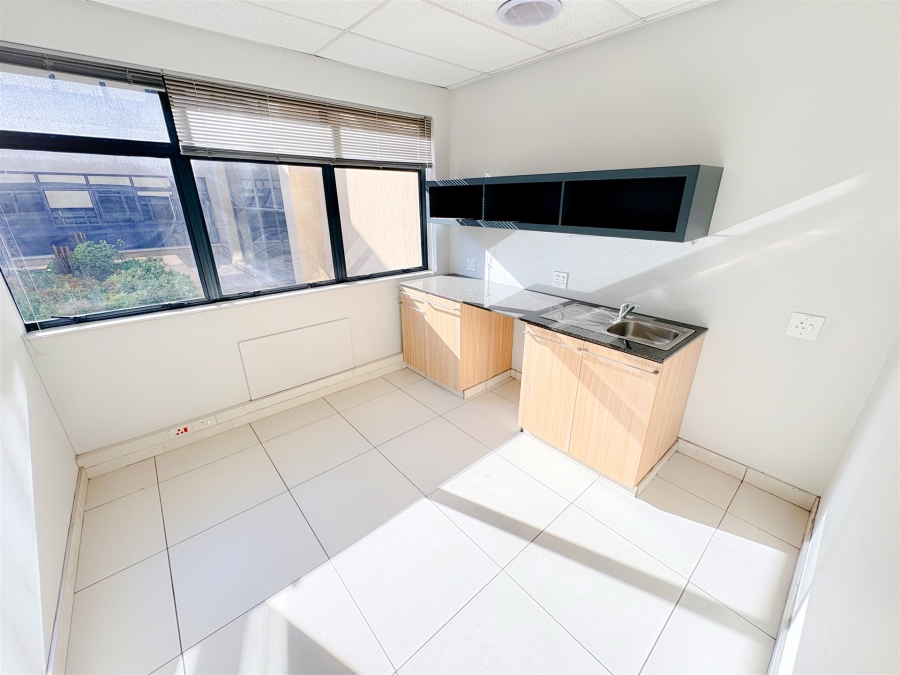 To Let Commercial Property for Rent in Bedfordview Gauteng