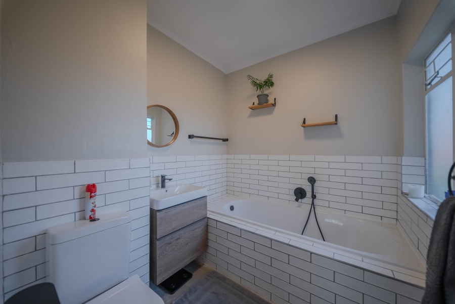 To Let 3 Bedroom Property for Rent in Garsfontein Gauteng