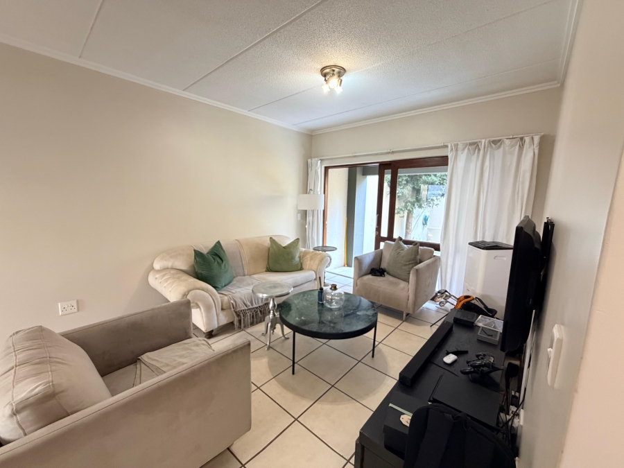 To Let 1 Bedroom Property for Rent in Lonehill Gauteng