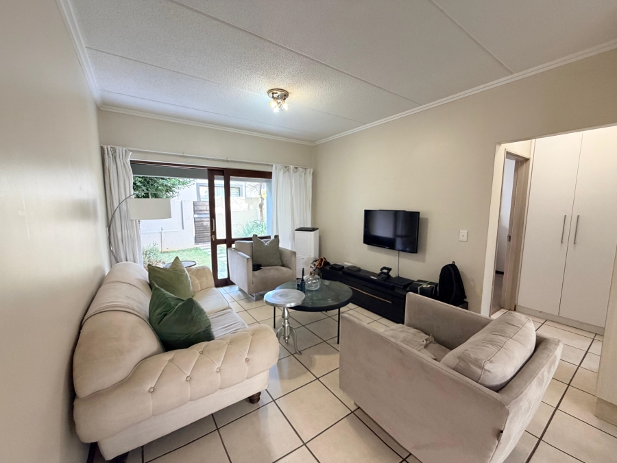 To Let 1 Bedroom Property for Rent in Lonehill Gauteng