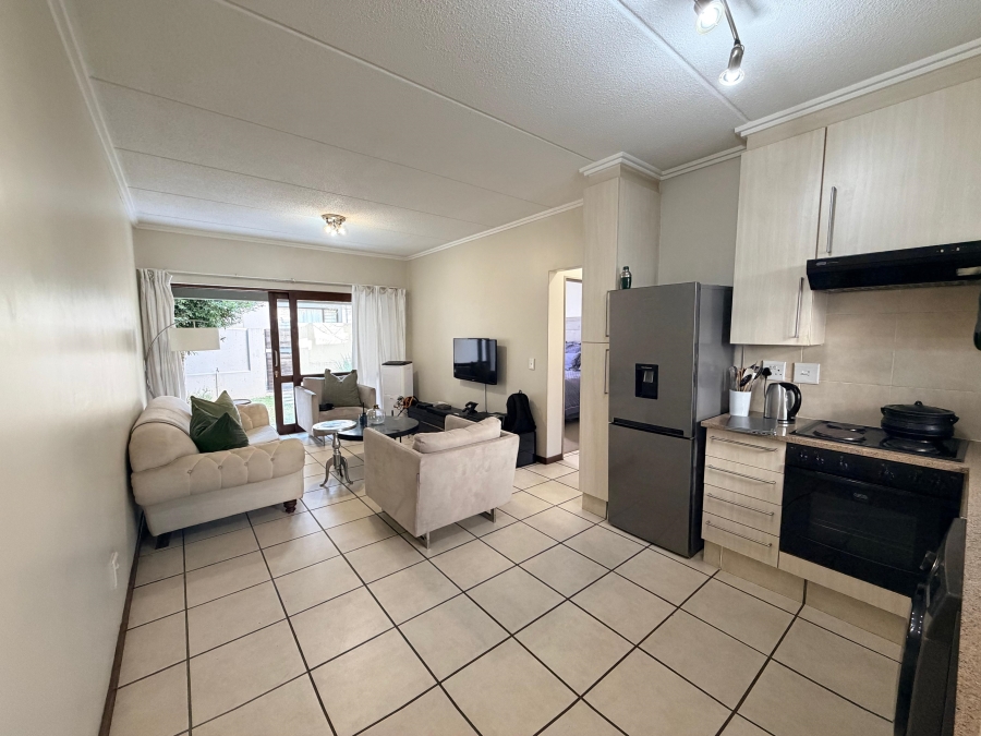 To Let 1 Bedroom Property for Rent in Lonehill Gauteng