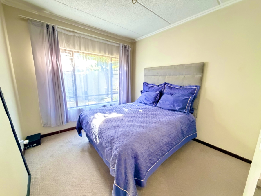 To Let 1 Bedroom Property for Rent in Lonehill Gauteng