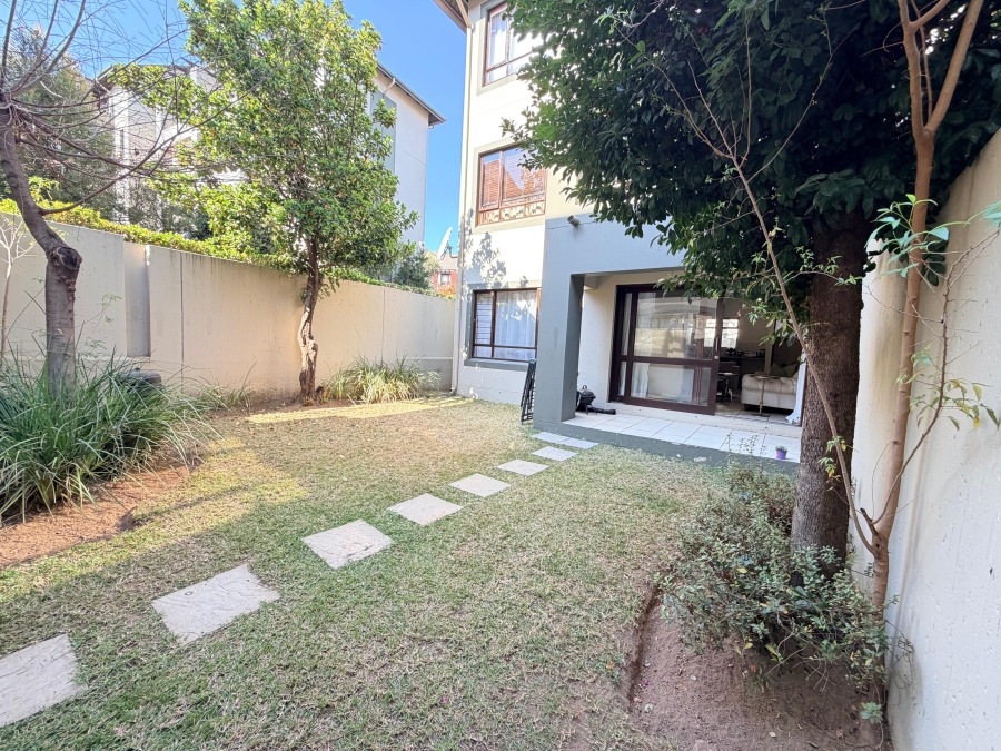 To Let 1 Bedroom Property for Rent in Lonehill Gauteng