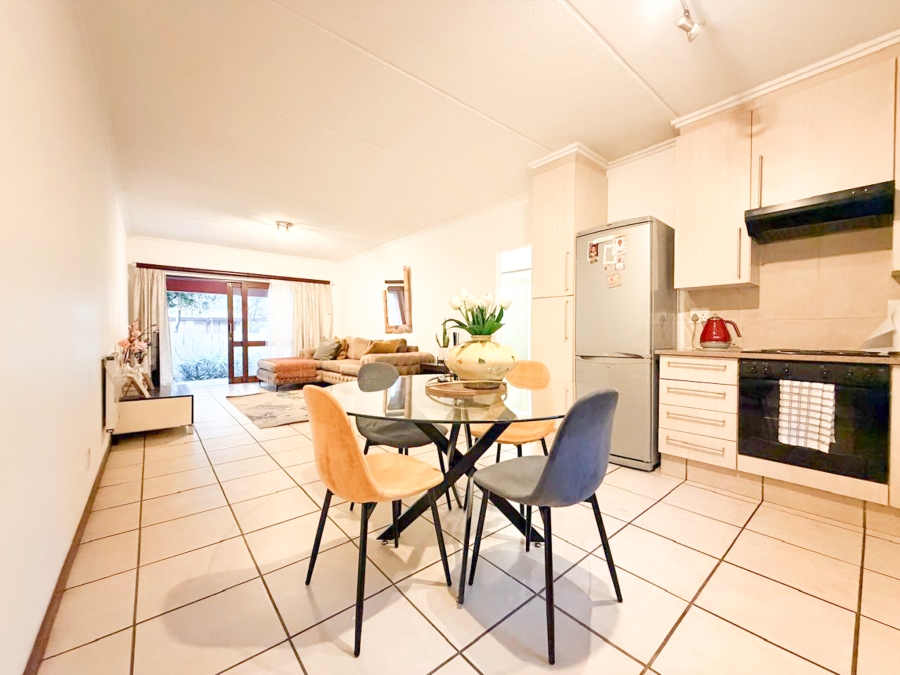 2 Bedroom Property for Sale in Lonehill Gauteng