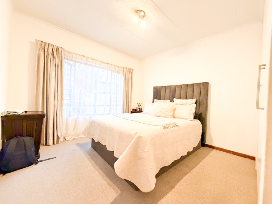 2 Bedroom Property for Sale in Lonehill Gauteng