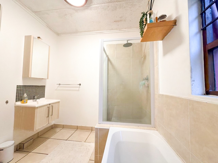 2 Bedroom Property for Sale in Lonehill Gauteng