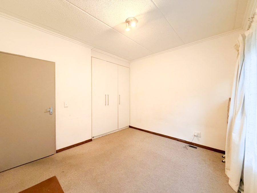 2 Bedroom Property for Sale in Lonehill Gauteng