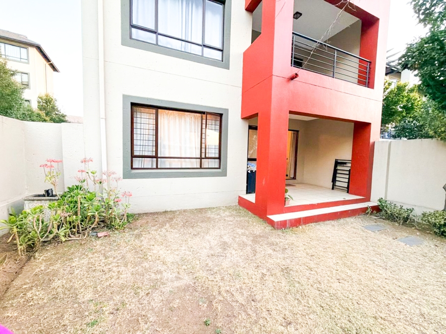 2 Bedroom Property for Sale in Lonehill Gauteng