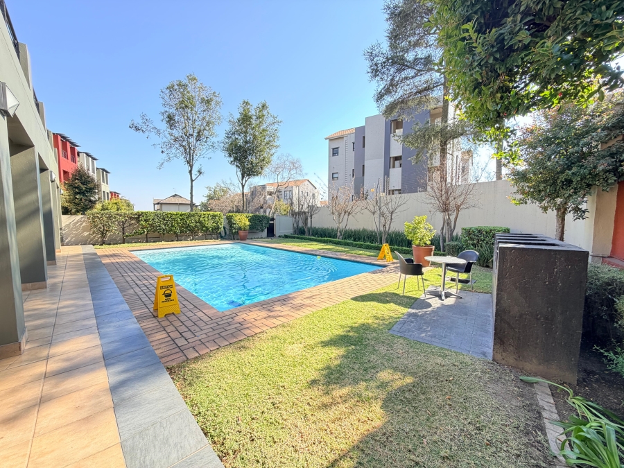 2 Bedroom Property for Sale in Lonehill Gauteng