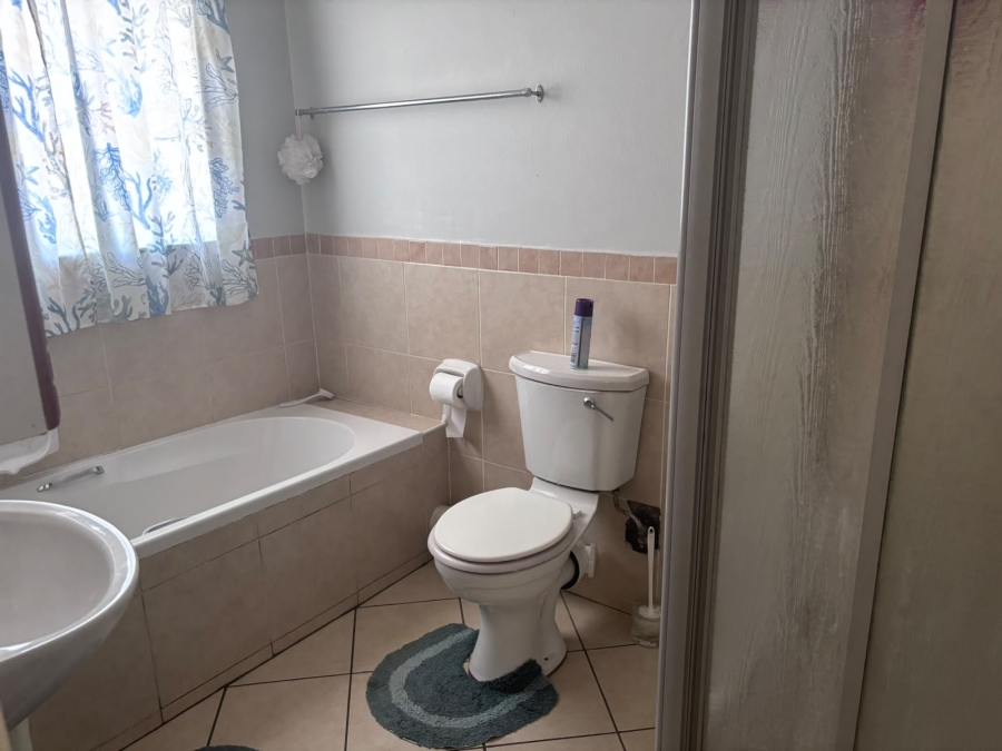 To Let 3 Bedroom Property for Rent in Equestria Gauteng