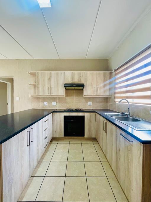 To Let 2 Bedroom Property for Rent in Wilgeheuwel Gauteng