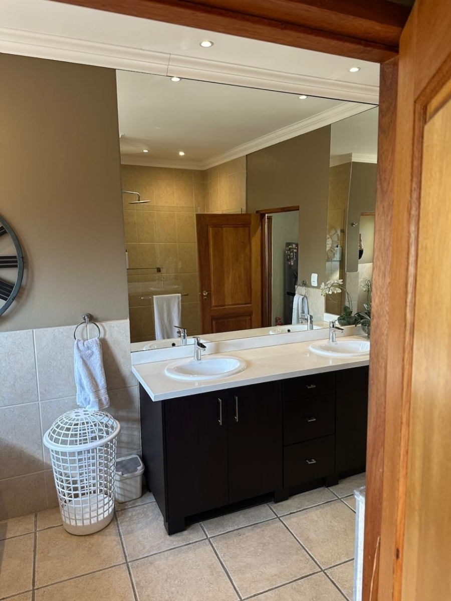 To Let 1 Bedroom Property for Rent in Woodmead Gauteng