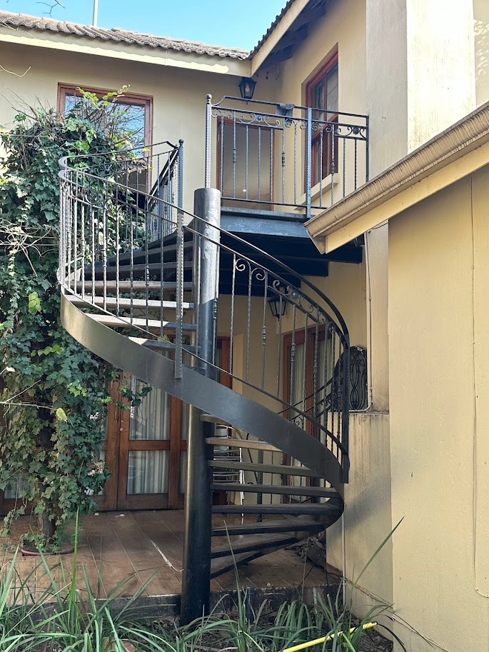 To Let 1 Bedroom Property for Rent in Woodmead Gauteng