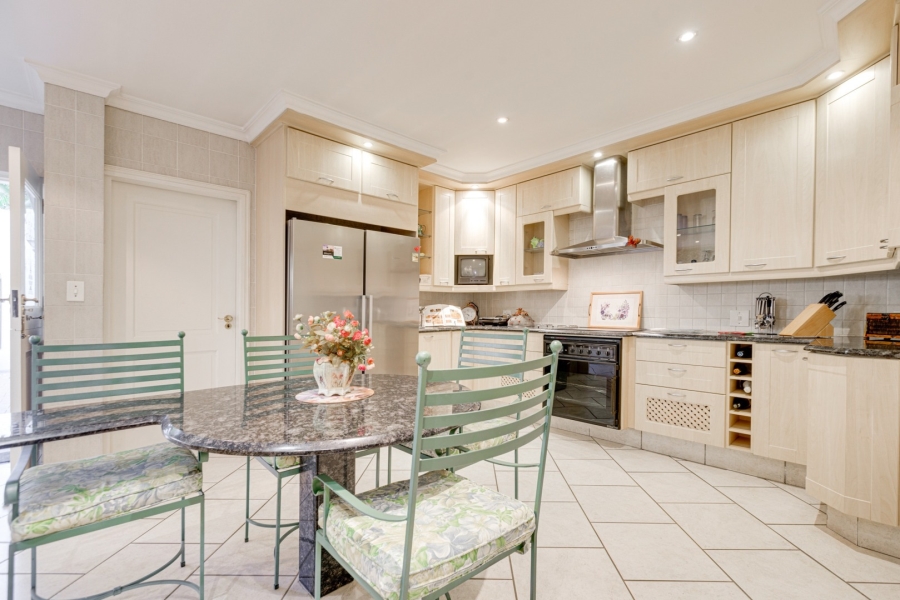 5 Bedroom Property for Sale in Dainfern Golf Estate Gauteng