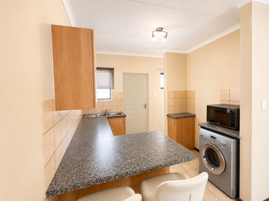 To Let 2 Bedroom Property for Rent in Noordwyk Gauteng