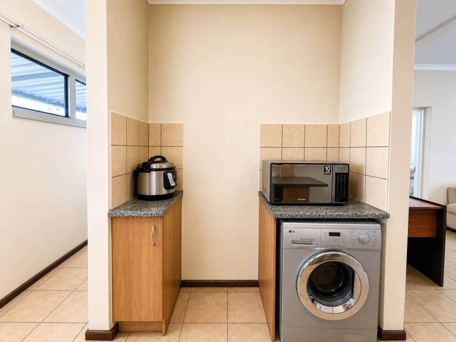 To Let 2 Bedroom Property for Rent in Noordwyk Gauteng