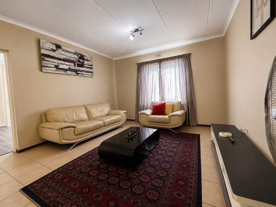 To Let 2 Bedroom Property for Rent in Noordwyk Gauteng