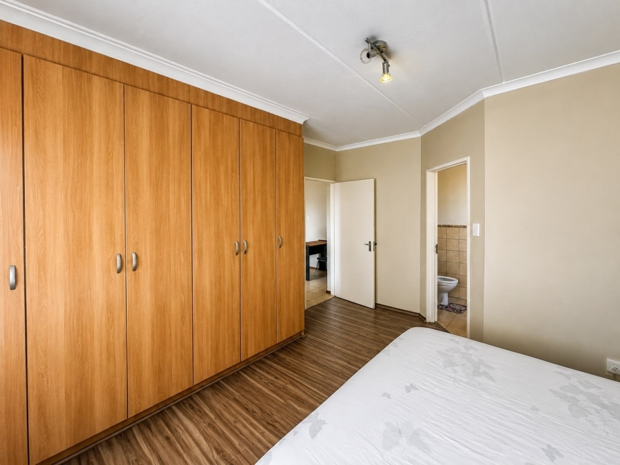 To Let 2 Bedroom Property for Rent in Noordwyk Gauteng