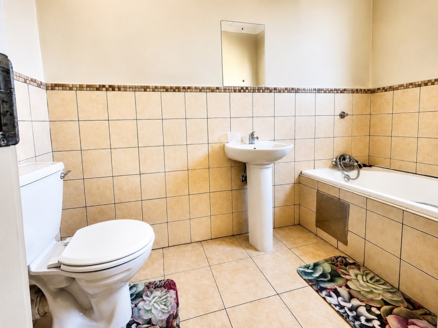 To Let 2 Bedroom Property for Rent in Noordwyk Gauteng