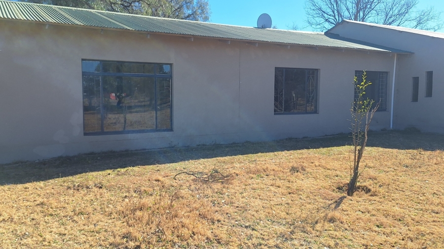 4 Bedroom Property for Sale in Louisrus Gauteng
