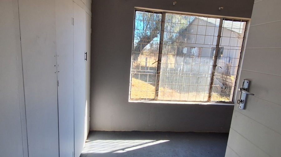 4 Bedroom Property for Sale in Louisrus Gauteng