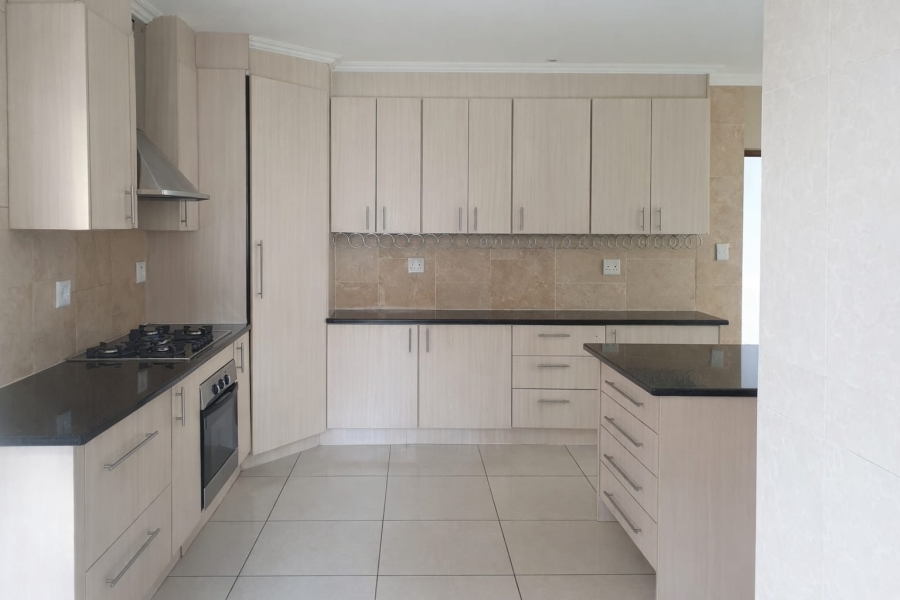 4 Bedroom Property for Sale in Kosmosdal Gauteng