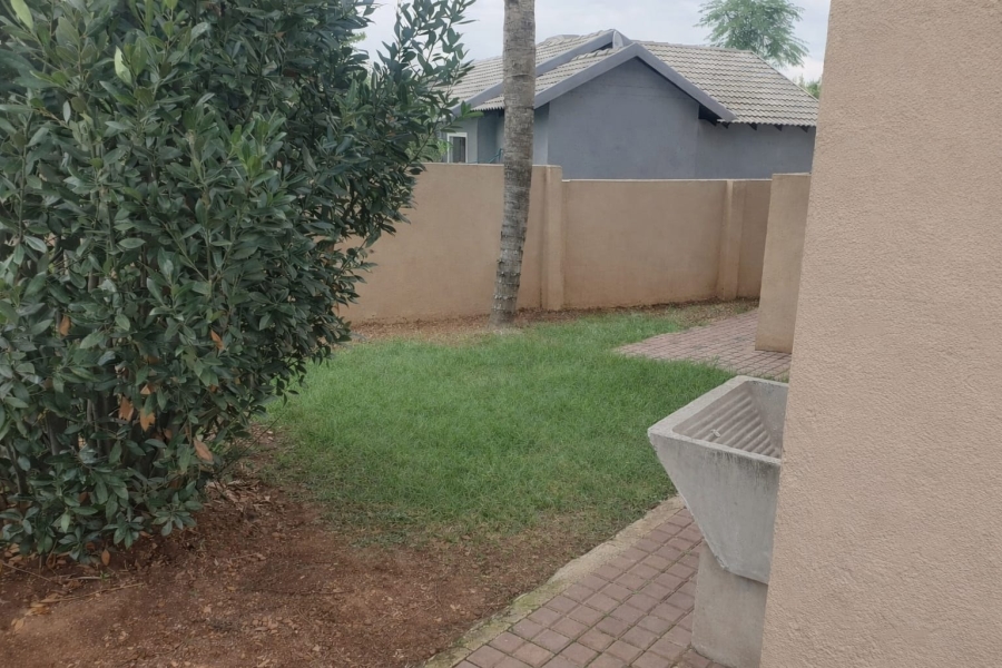 4 Bedroom Property for Sale in Kosmosdal Gauteng