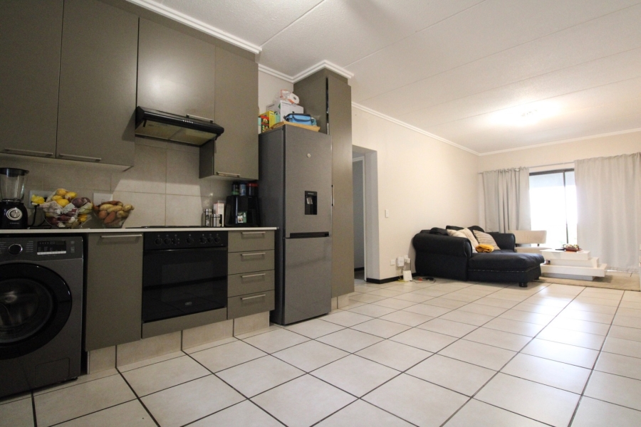 To Let 2 Bedroom Property for Rent in Bryanston Gauteng