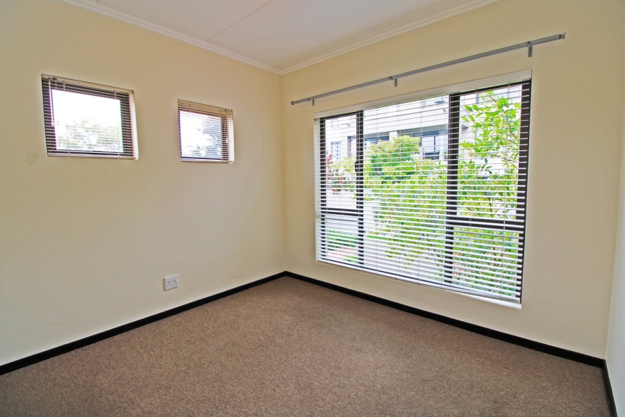 To Let 2 Bedroom Property for Rent in Bryanston Gauteng