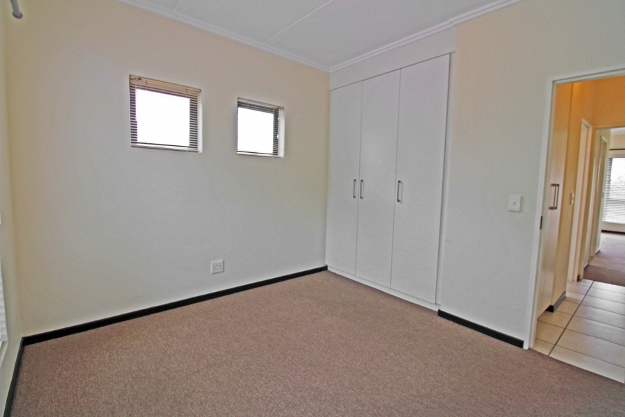 To Let 2 Bedroom Property for Rent in Bryanston Gauteng