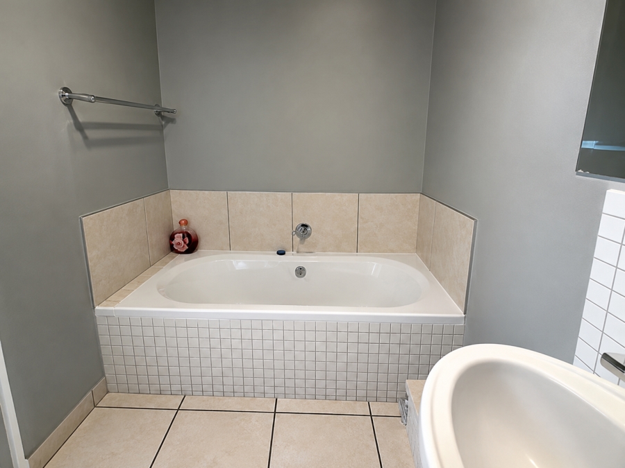 2 Bedroom Property for Sale in Rivonia Gauteng