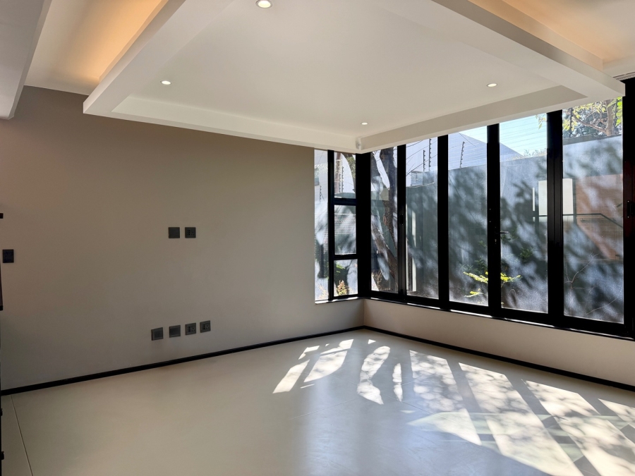 To Let 3 Bedroom Property for Rent in Morningside Manor Gauteng