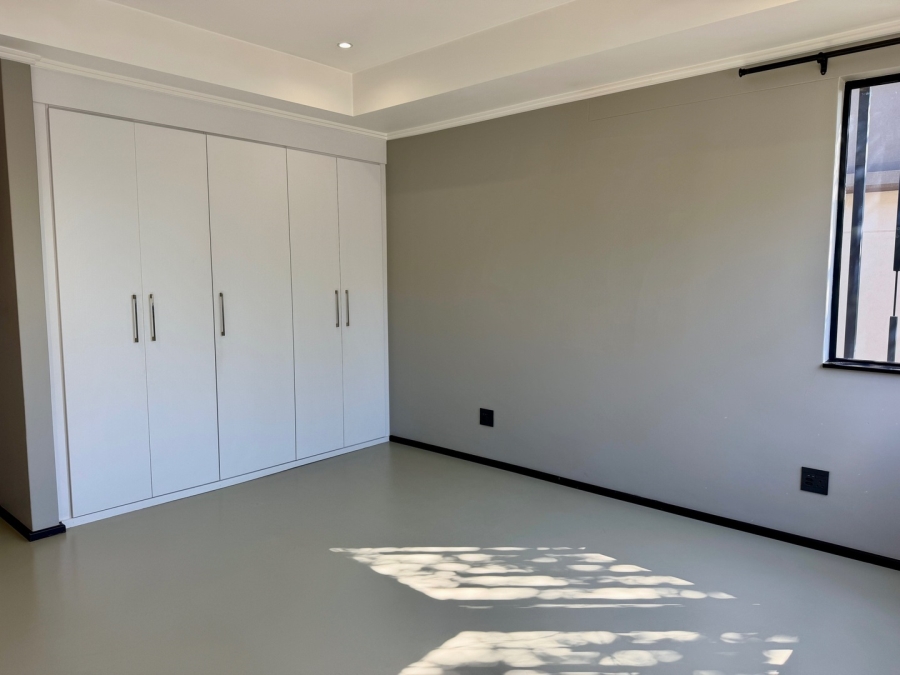 To Let 3 Bedroom Property for Rent in Morningside Manor Gauteng