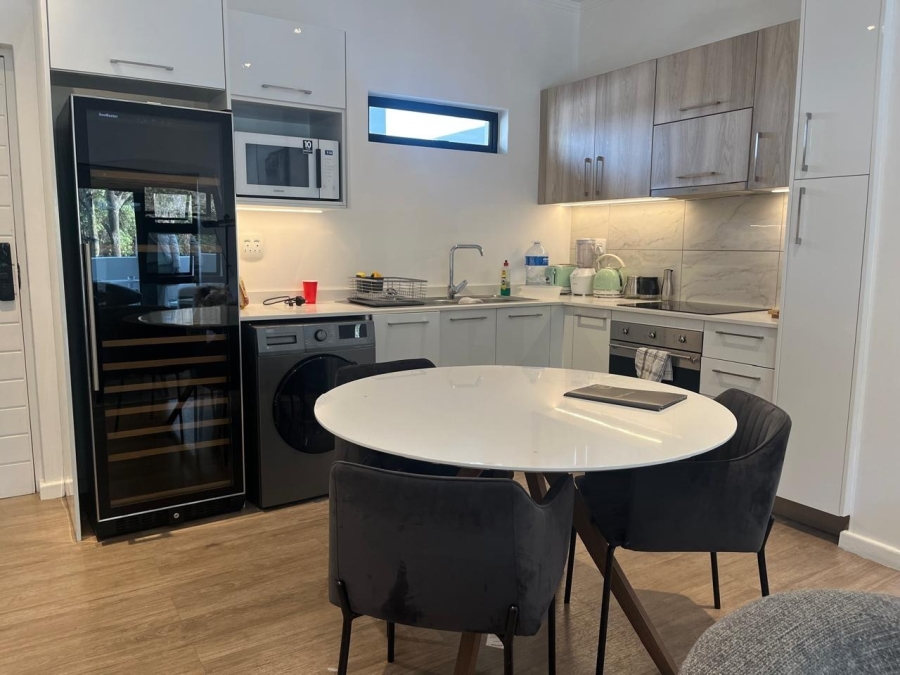 To Let 2 Bedroom Property for Rent in Rosebank Gauteng