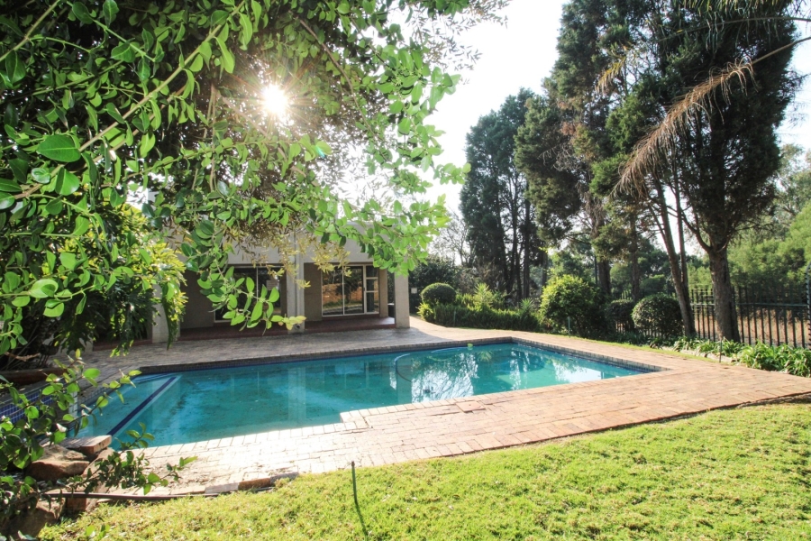2 Bedroom Property for Sale in Bryanston Gauteng