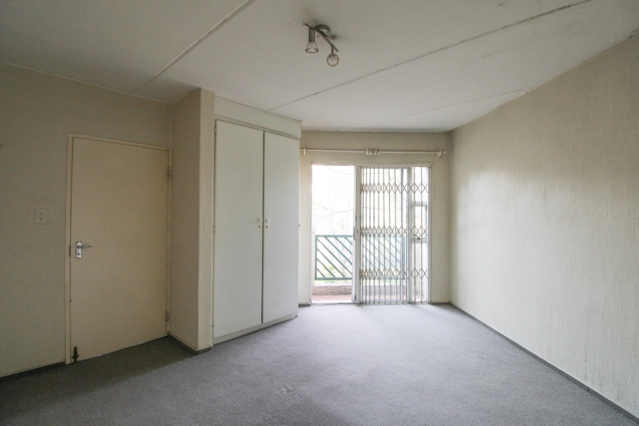 1 Bedroom Property for Sale in Bryanston Gauteng