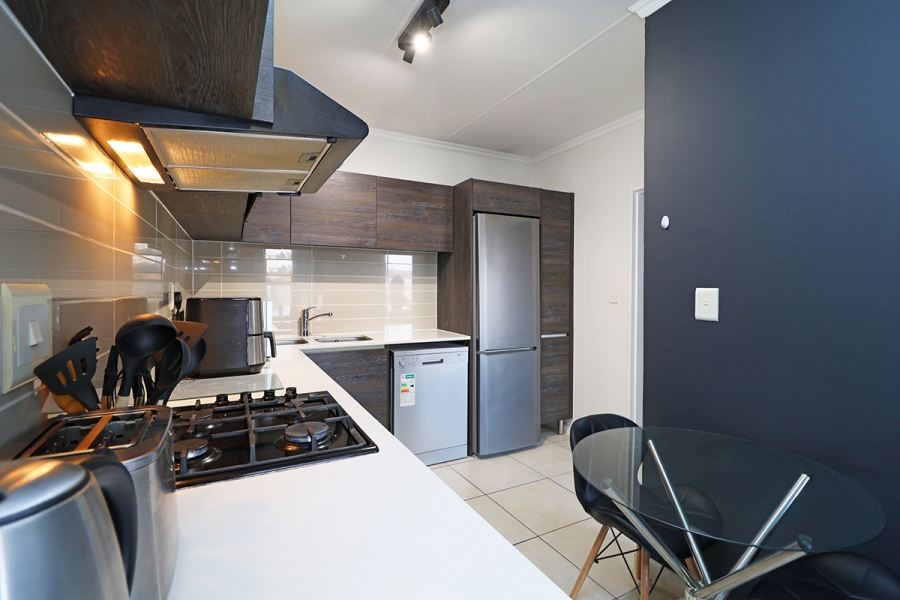 1 Bedroom Property for Sale in Olivedale Gauteng