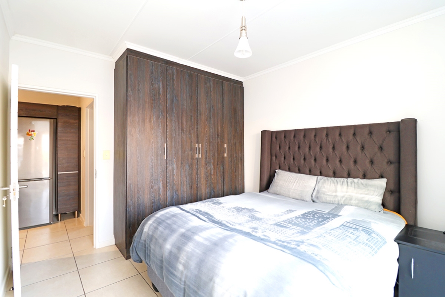 1 Bedroom Property for Sale in Olivedale Gauteng