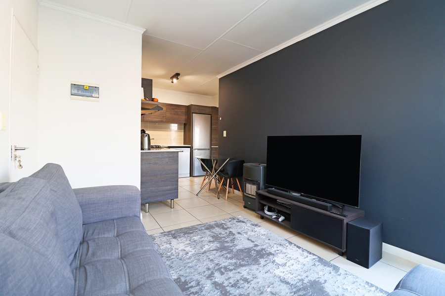 1 Bedroom Property for Sale in Olivedale Gauteng
