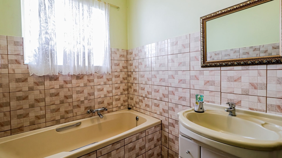 3 Bedroom Property for Sale in Kew Gauteng